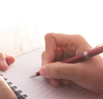 escribiendo